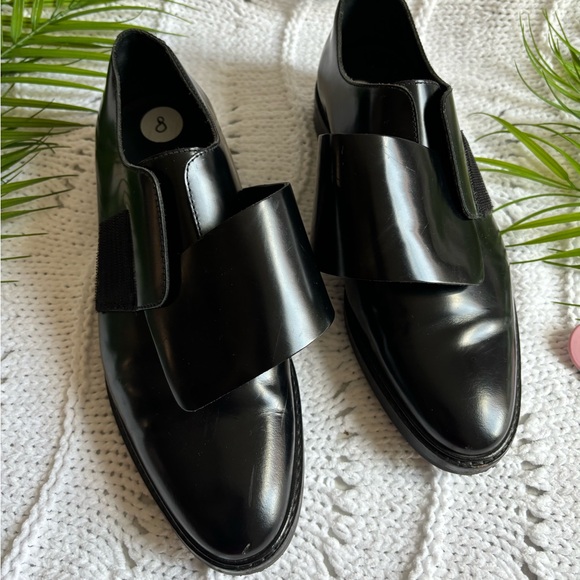 COS leather velcro Wrap-over loafer, so comfortable and easy going shoe. - Picture 8 of 13